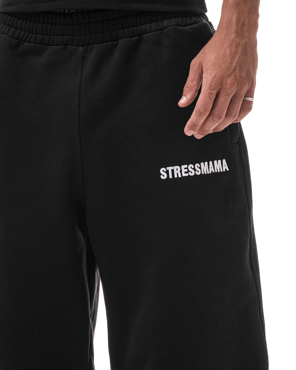 FALL25 LOGO SWEAT PANTS - BLACK – STRESSMAMA