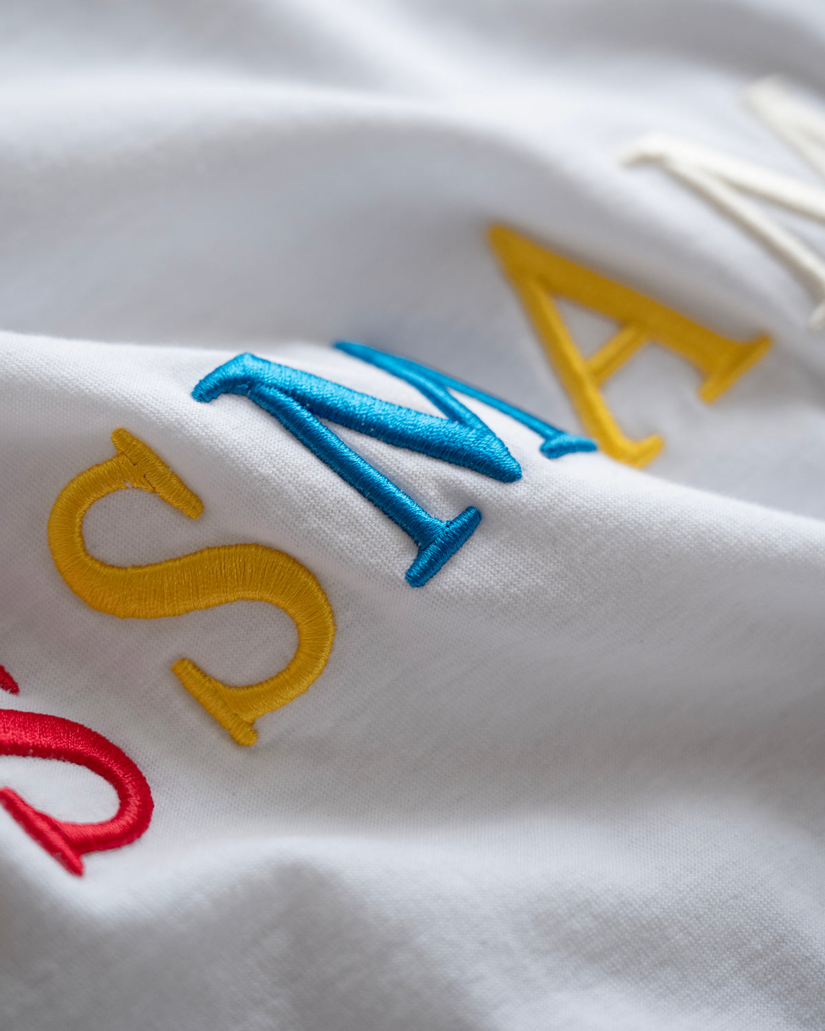 SSMA RAINBOW EMBROIDERY T-SHIRT - WHITE