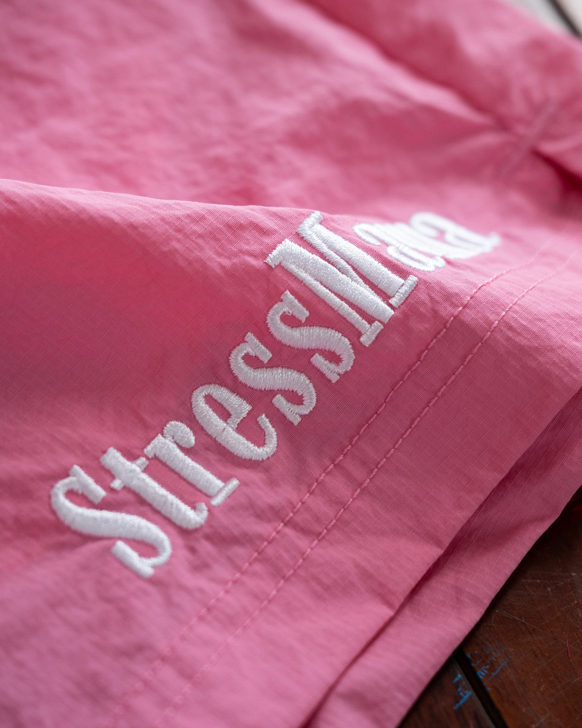 STRESSMAMA FLOATING TRACK SHORTS - PINK