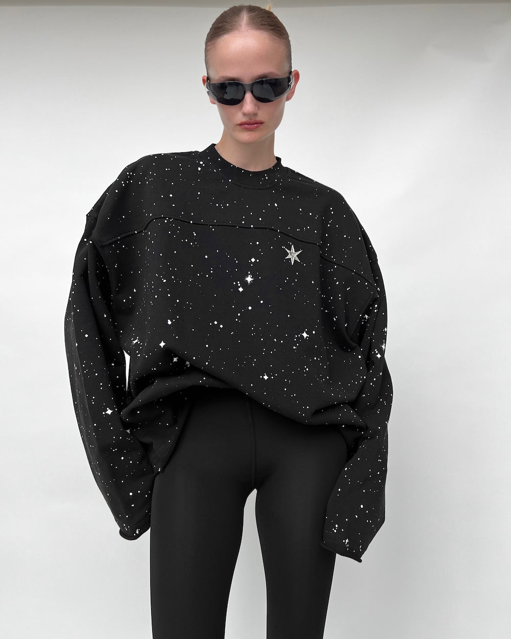 HOLIDAY24 GALAXY LONGSLEEVE - BLACK