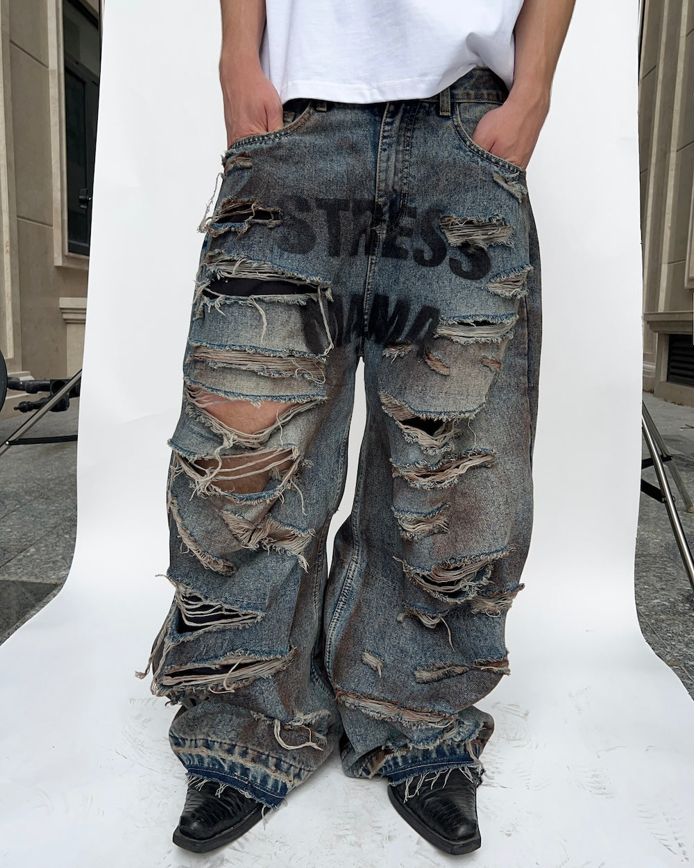 HOLIDAY24 DESTROYED JEANS - BLUE – STRESSMAMA